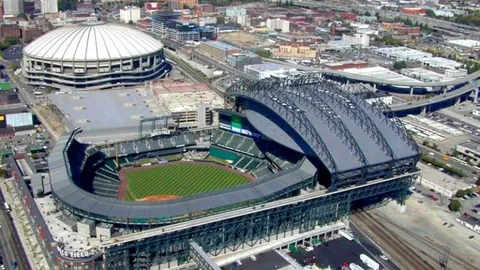 萨维尼奥致胜球助曼城击败布鲁日，欧冠淘汰赛附加赛晋级有望。